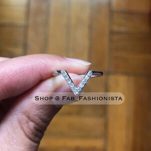 Diamond Enhancer Ring Round Cut V stackable size 5